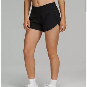 Lululemon Tracker low rise lined short 4”